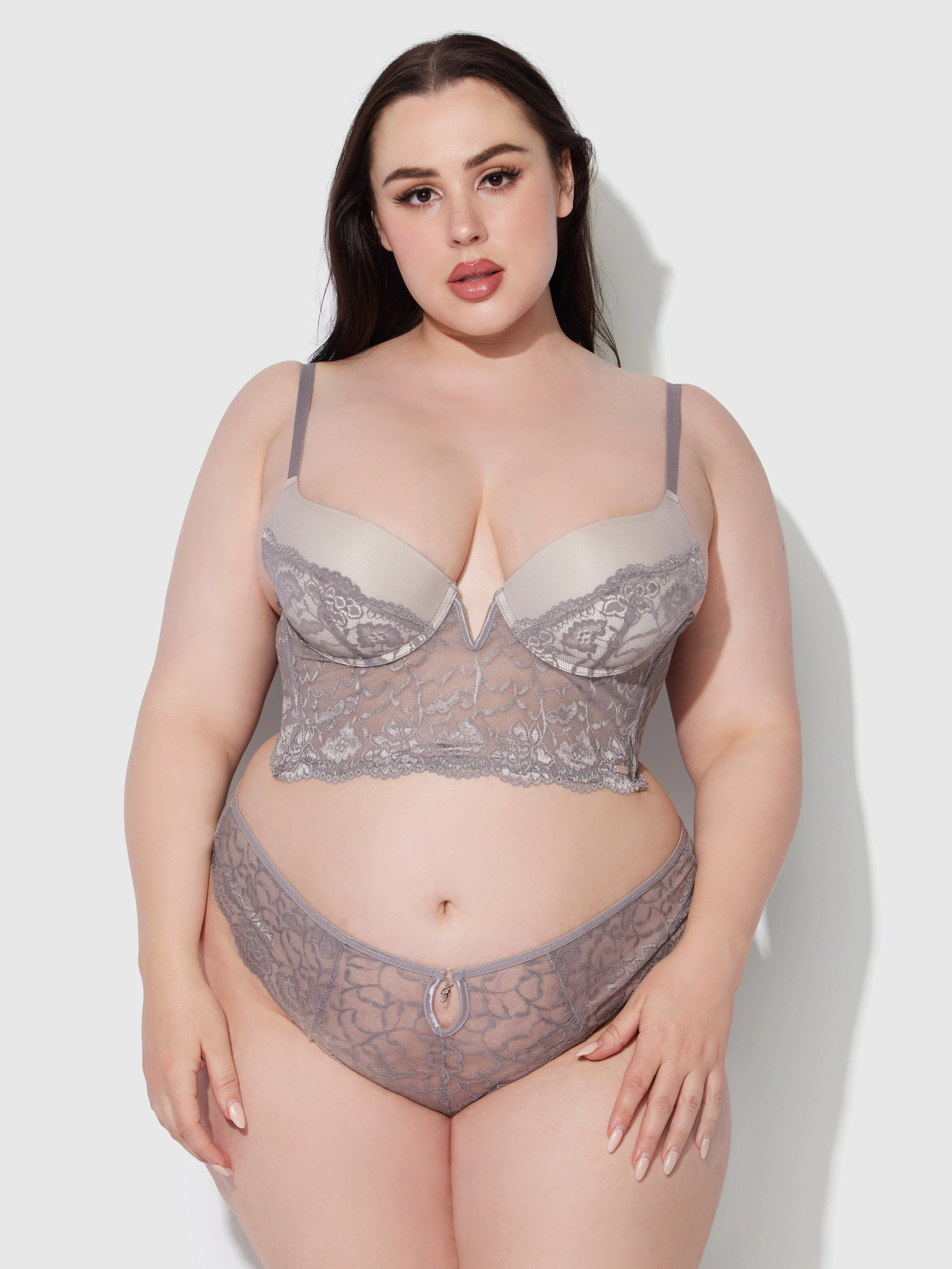 Vivian Lace V Front Longline Push Up Bra - Image 4